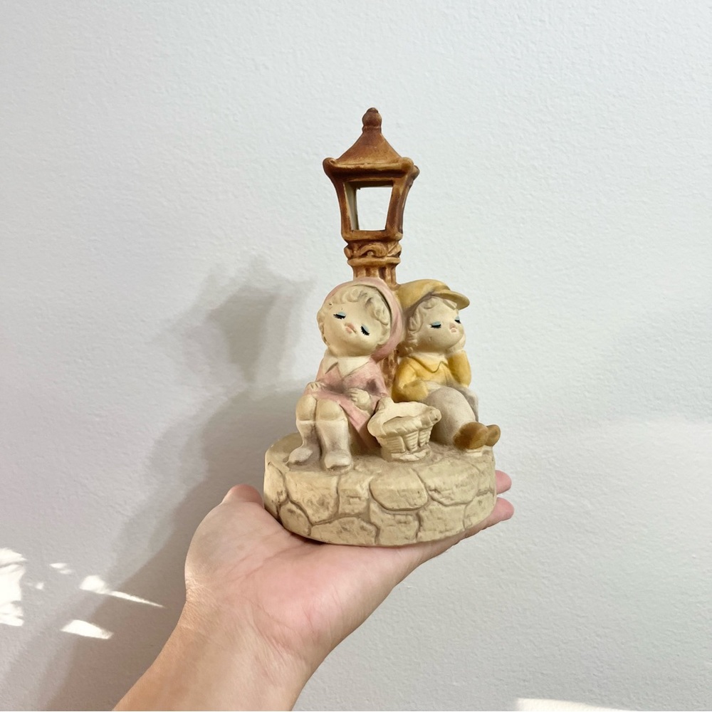 Vintage UCTI Made in Japan Sleeping Kids Ceramic Figurine Part from Music Box - Picture 1 of 6